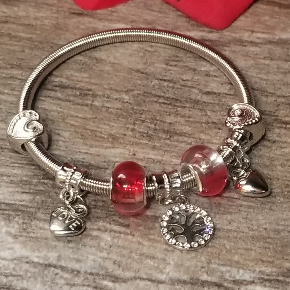 Charm Bracelet with Ted glass beads and Dangling charms New